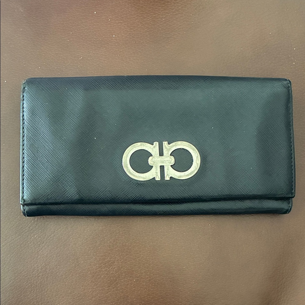 Salvatore Ferragamo Black Women's Leather Continental Wallet with Logo